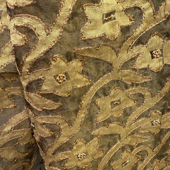 Indian Punjabi Pakistani silk Brown and Gold Long Sleeve V-Neck Salwar suit - Picture 11 of 12